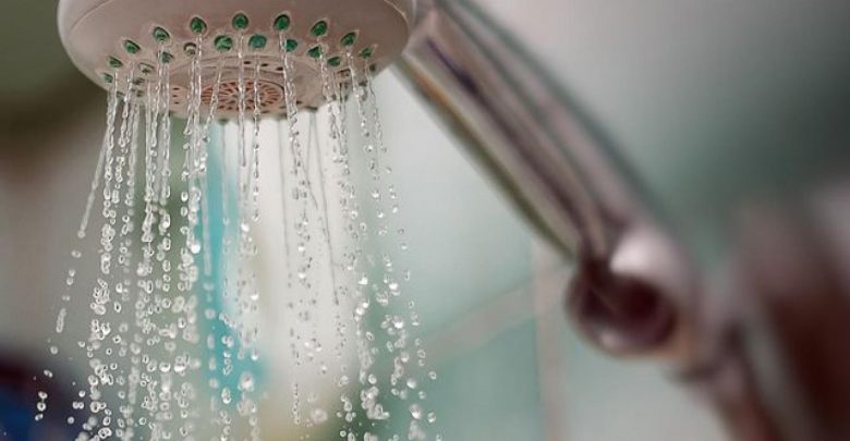 ما هي أضرار الاستحمام بالماء الساخن