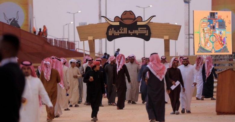 تحدي الثيران» بمهرجان الملك عبدالعزيز للإبل
