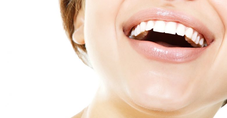 تبييض الاسنان بوصفات طبيعية