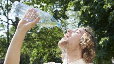 مقدار شرب الماء التي يحتاجها الجسم يختلف من شخص لأخر