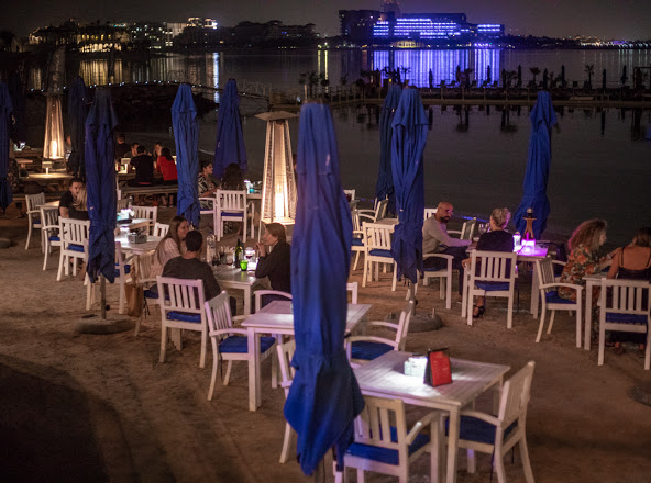 أفضل المطاعم على شاطئ البحر في دبي