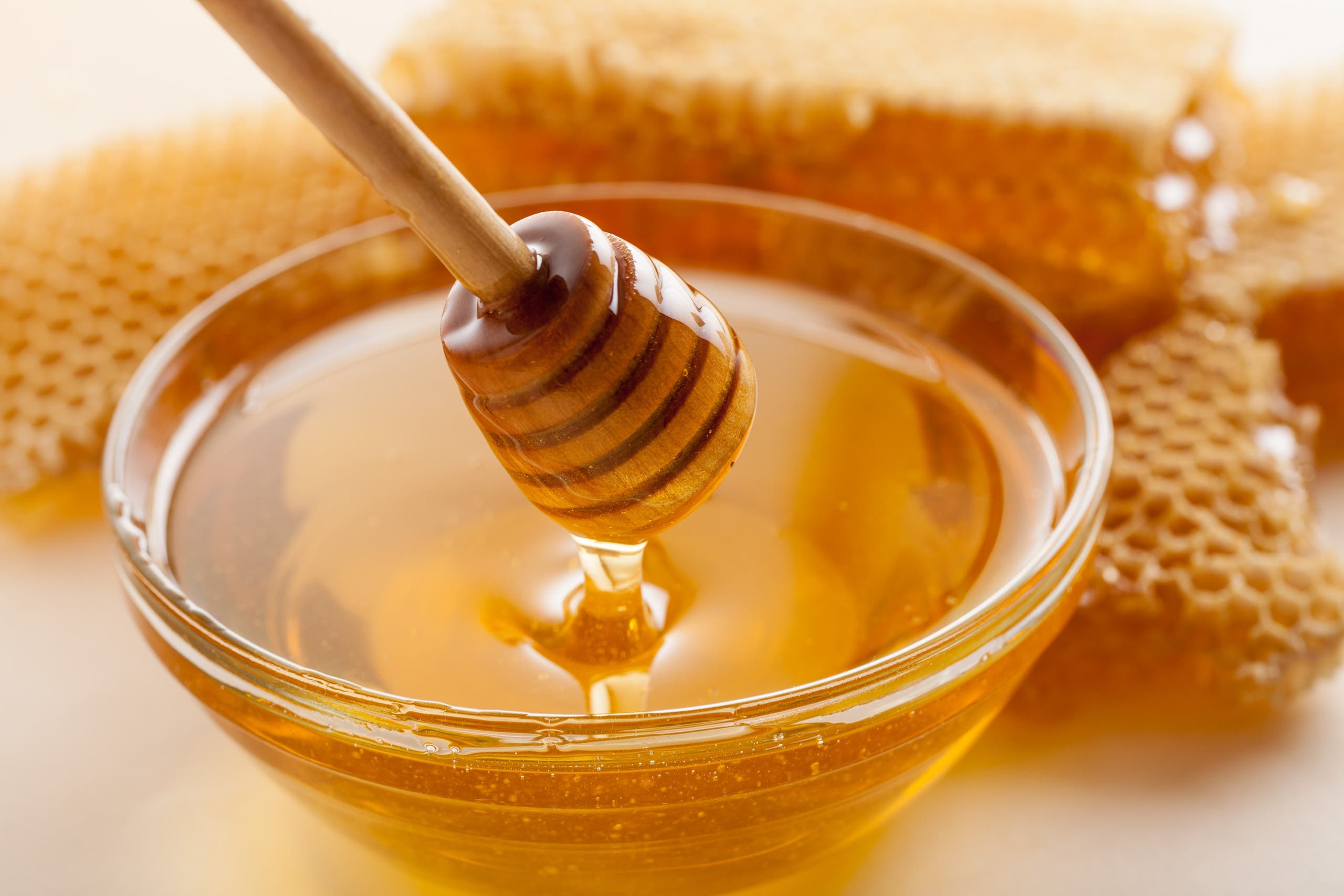 ماسك العسل لشد الوجه