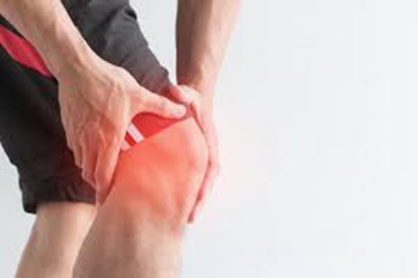 كيفية علاج طقطقة الركبة