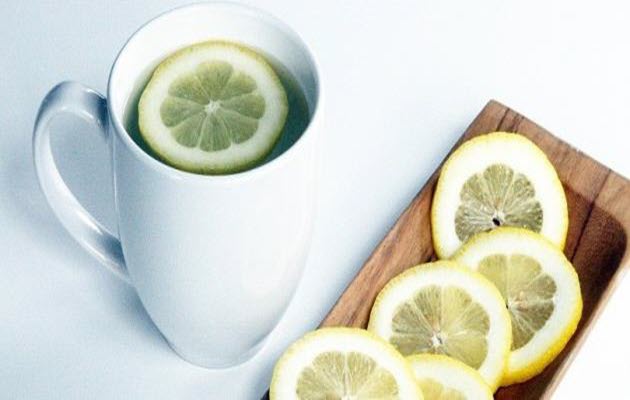 ما هي فوائد عصير الليمون على الريق