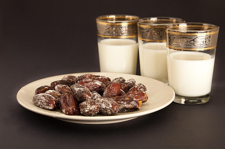 فوائد منقوع التمر مع الحليب في رمضان 